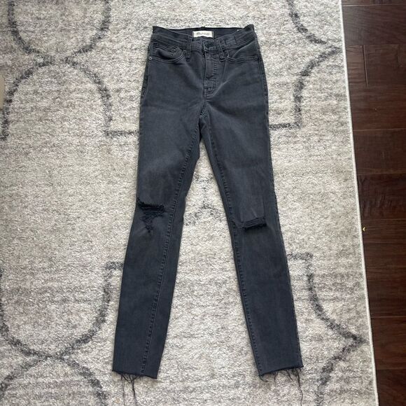 Madewell 9” Mid-Rise Skinny Jeans in Distressed Black Sea - Picture 2 of 13